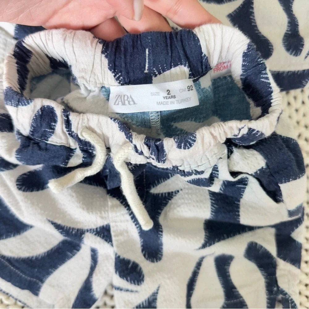 Zara Tropical Navy Blue Print Shirt and Shorts Toddler Set Size 2T